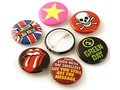 Button badges 25 mm.