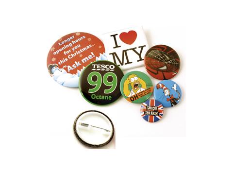 Button badges 38 mm.