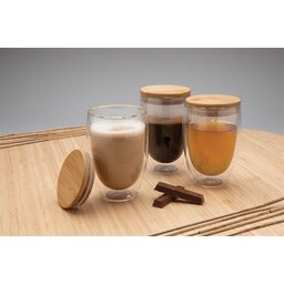 Dubbelwandig borosilicaatglas met bamboe deksel 350ml set-sfeerbeeld